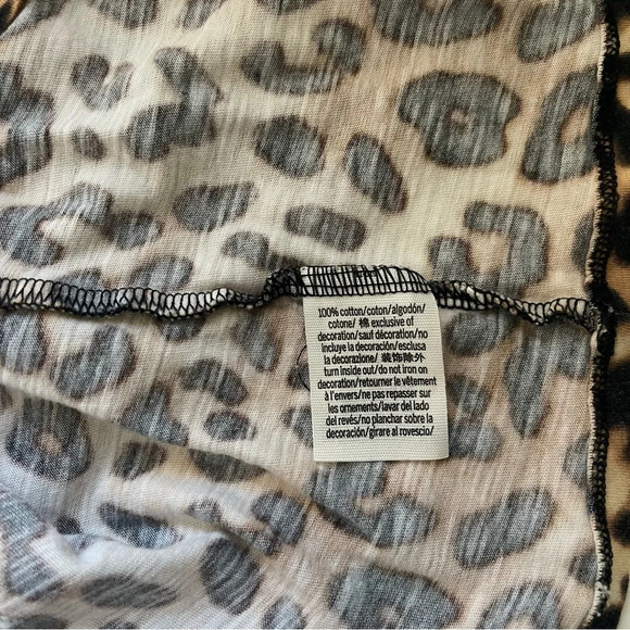 PINK Victoria’s Secret 100% Cotton Brown Cheetah Short Sleeve Tee Medium Women’s - Picture 9 of 10